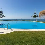 Spacious Apartment, El Coloso