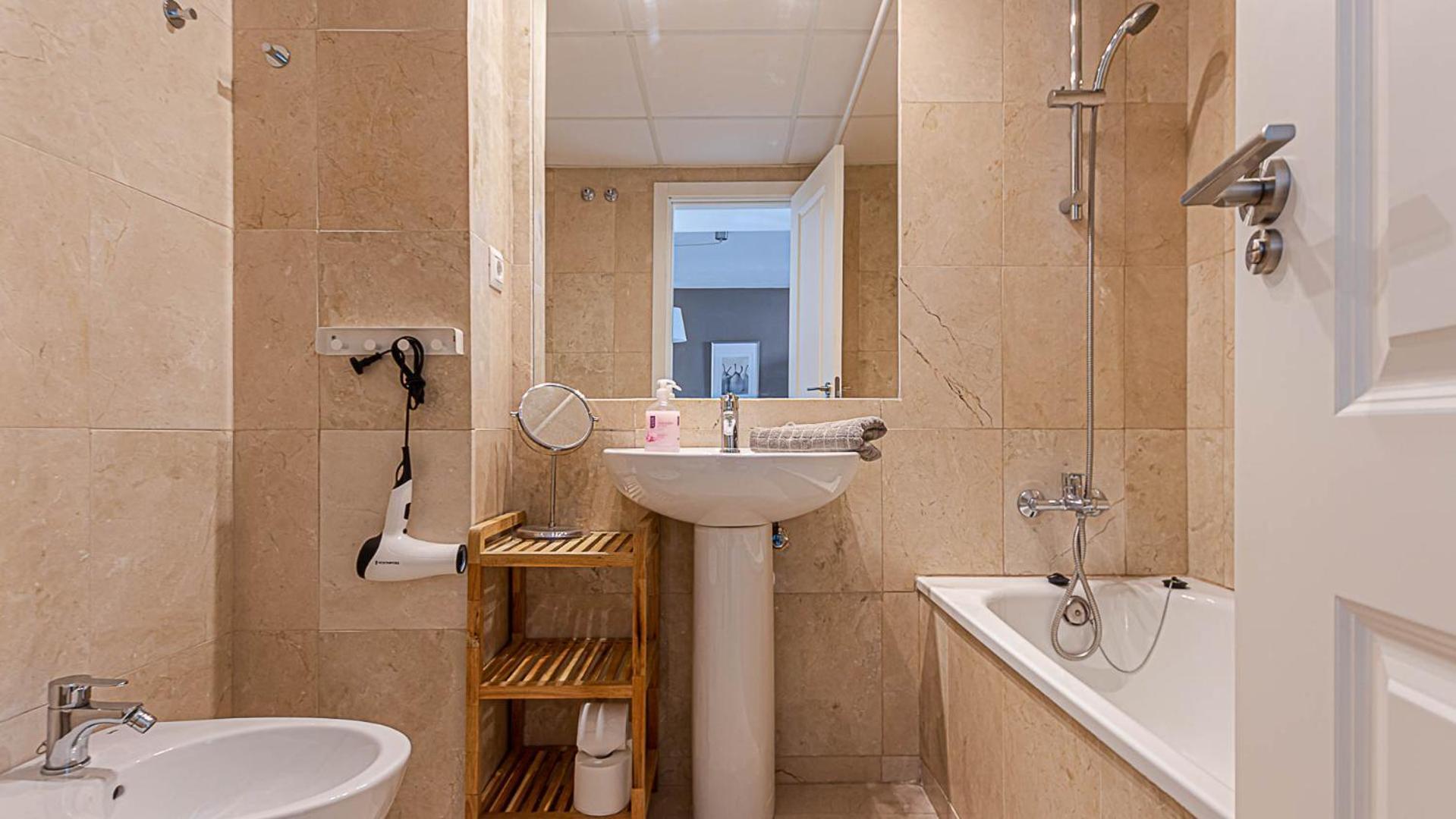Spacious Apartment, El Coloso Apartment Benalmadena