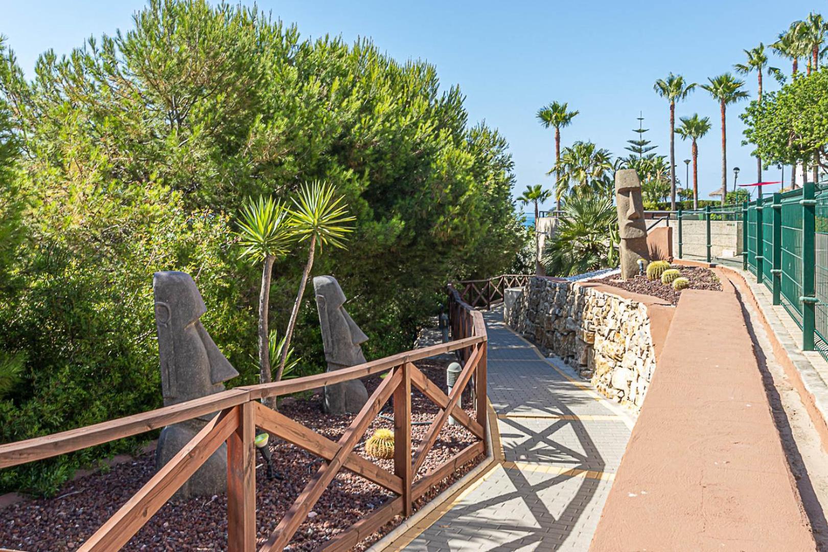 Spacious Apartment, El Coloso *