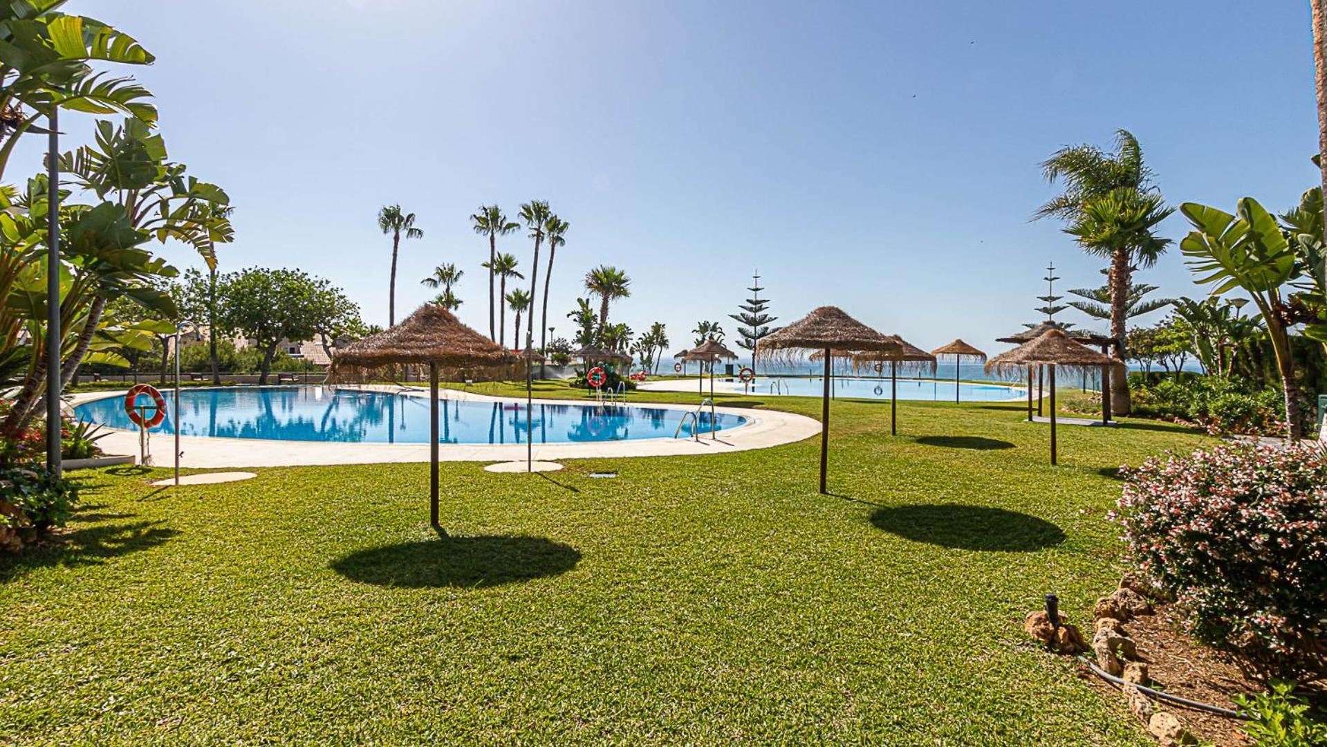 Apartment Spacious Apartment, El Coloso Benalmadena